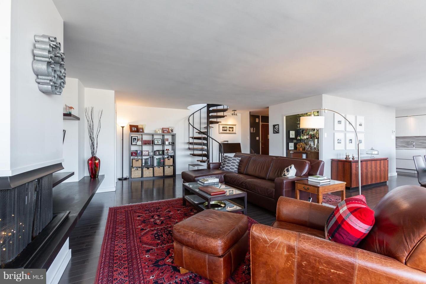 2510 Virginia Ave 1407N — CONTEMPORARY LISTINGS