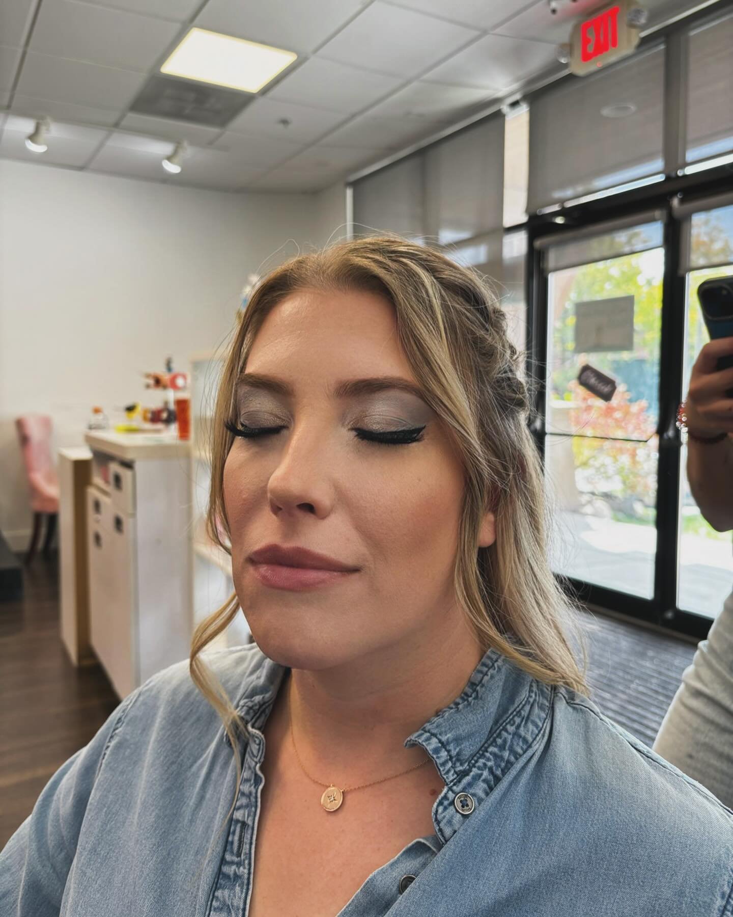 Beautiful bride is ready!💍

@mountainglo 
@mountainglodillon