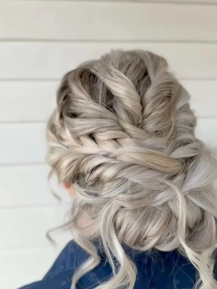 Loved getting to do this textured up style for a beautiful bride 💍🤍