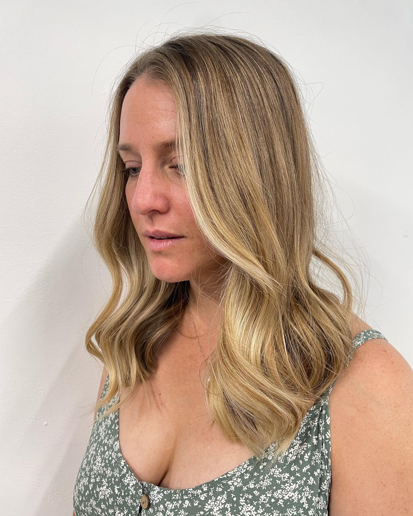 wedding hair for audra!! ✨

 #vidasalon #denverhair #cherrycreekhair  #brightblonde #livedinhair #cherrycreek #highlights