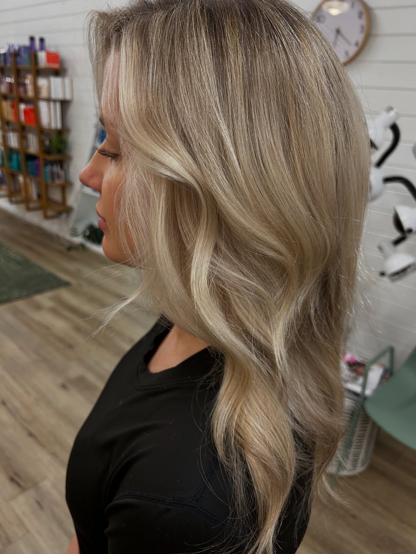 holiday blonde refresh w/ my girlllll 🎀