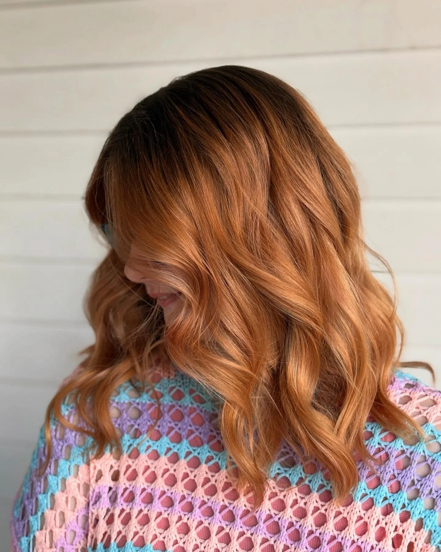 Want to try a big change but are afraid of a difficult grow out?

Using your natural root to add depth and dimension not only adds to the overall look, but makes the grow-out way more forgiving! 

What bold color change would you try? 🍊🧡