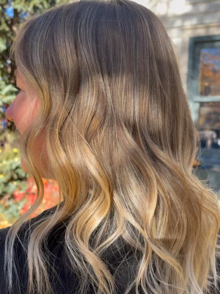 i am so excited to officially tell you all i&rsquo;m at @bcb_salon in breckenridge full time starting next week and my books are open for anything you could need!! 

i&rsquo;ve spent 5 amazing years with vida salon, starting front desk before even en