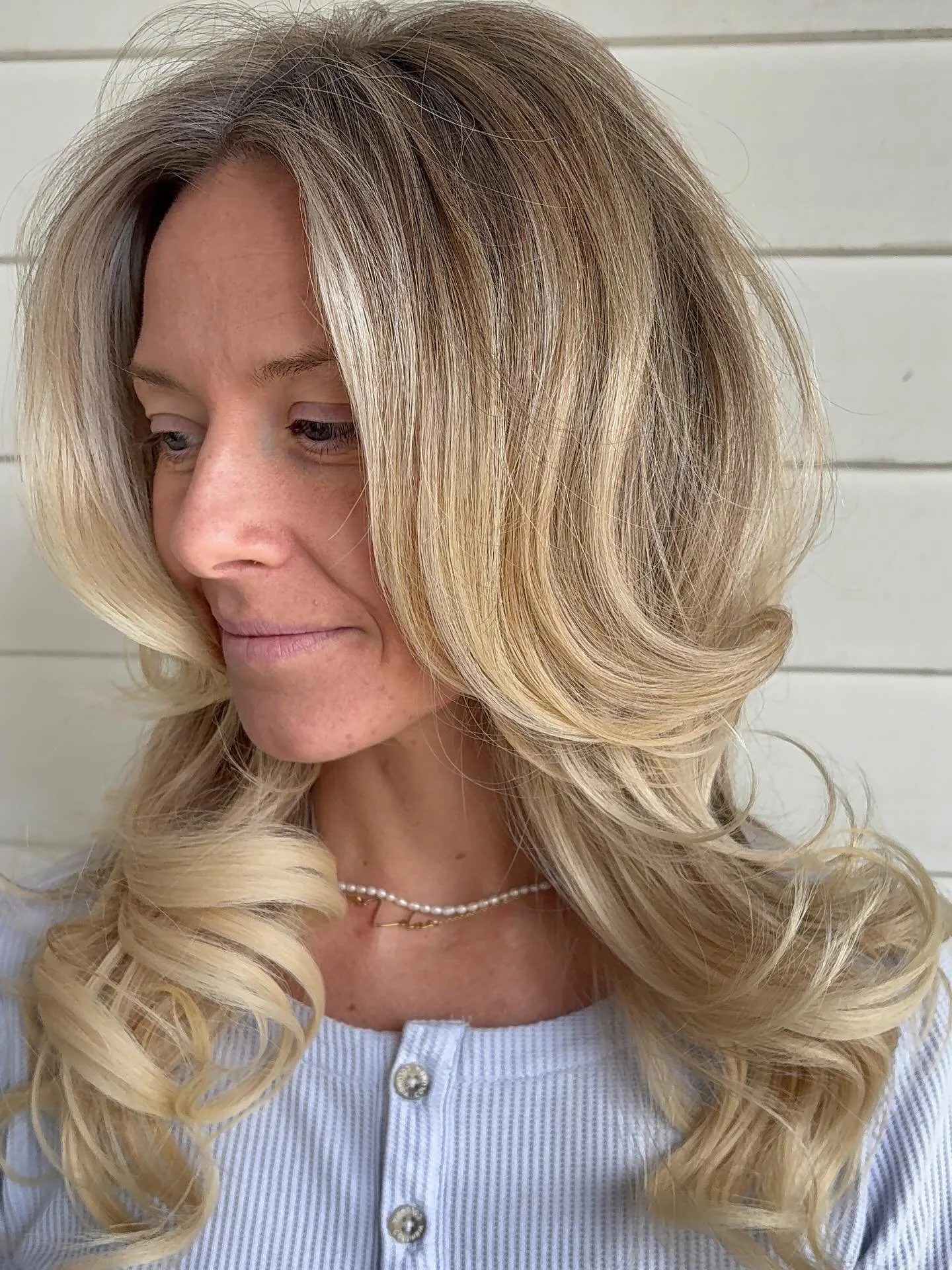 i &hearts;️ spring hair 

#summitcountyhairstylist #breckenridge #breckenridgehairstylist #blowout