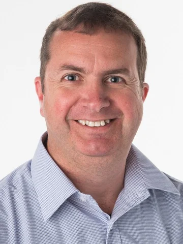 STUART ELSTON   SENIOR PROCESS ENGINEER   With more than 27 years experience in the dairy/food processing industry, Stu started off working at Goodman Fielder where he quickly climbing to the position of supervisor. While at Goodman Fielder Stu received a certificate in dairy technology from WIT and a diploma in Dairy technology from Massey University finishing top of his class in both Microbiology and Chemistry. In 2011 Stu Joined the team at Electraflo as a senior process engineer, where his background in dairy processing insures that each plant we design runs efficiently and reliably.