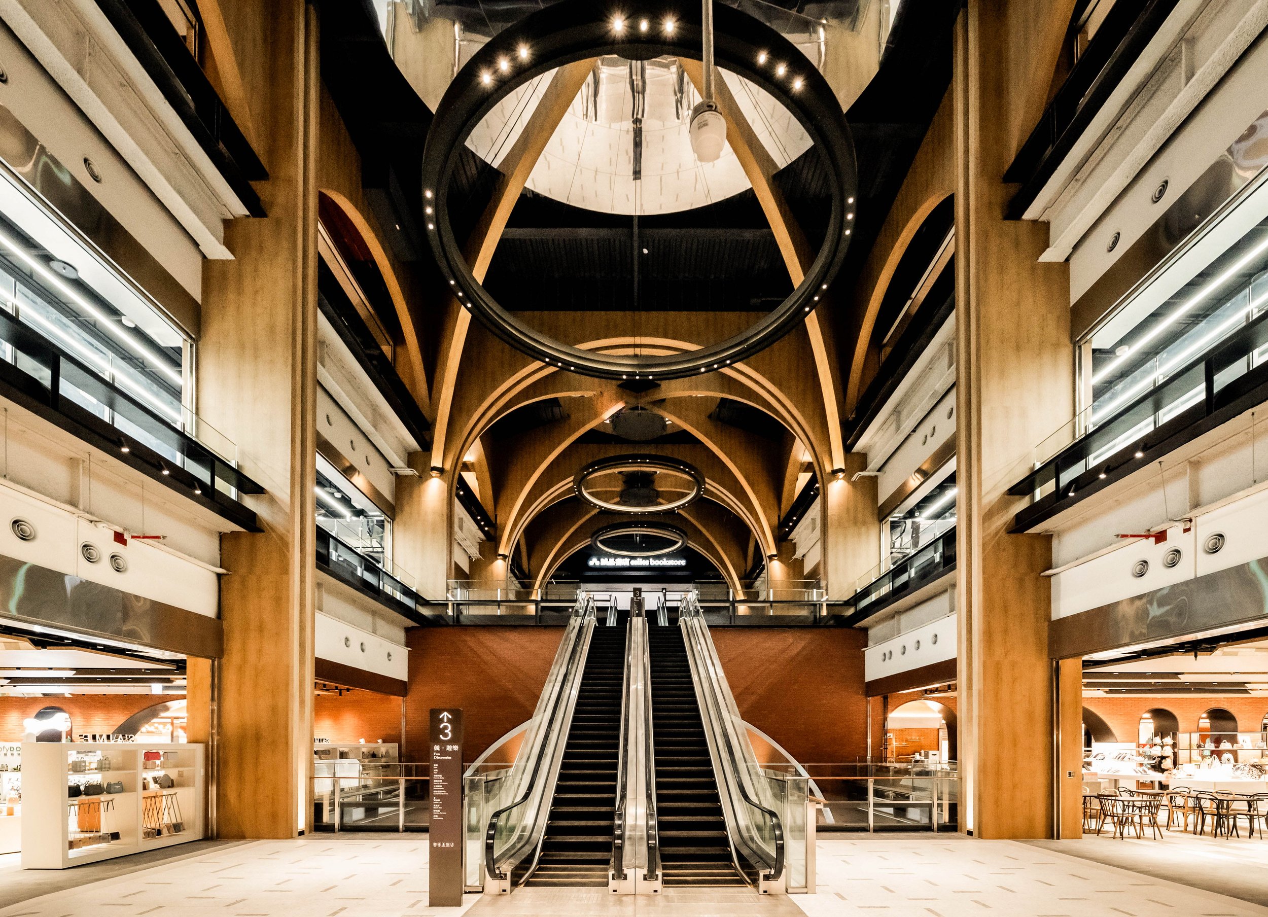誠品生活新店｜1萬9千坪壯闊空間尺度，打造「眾人之所、明日之城」(1).jpg