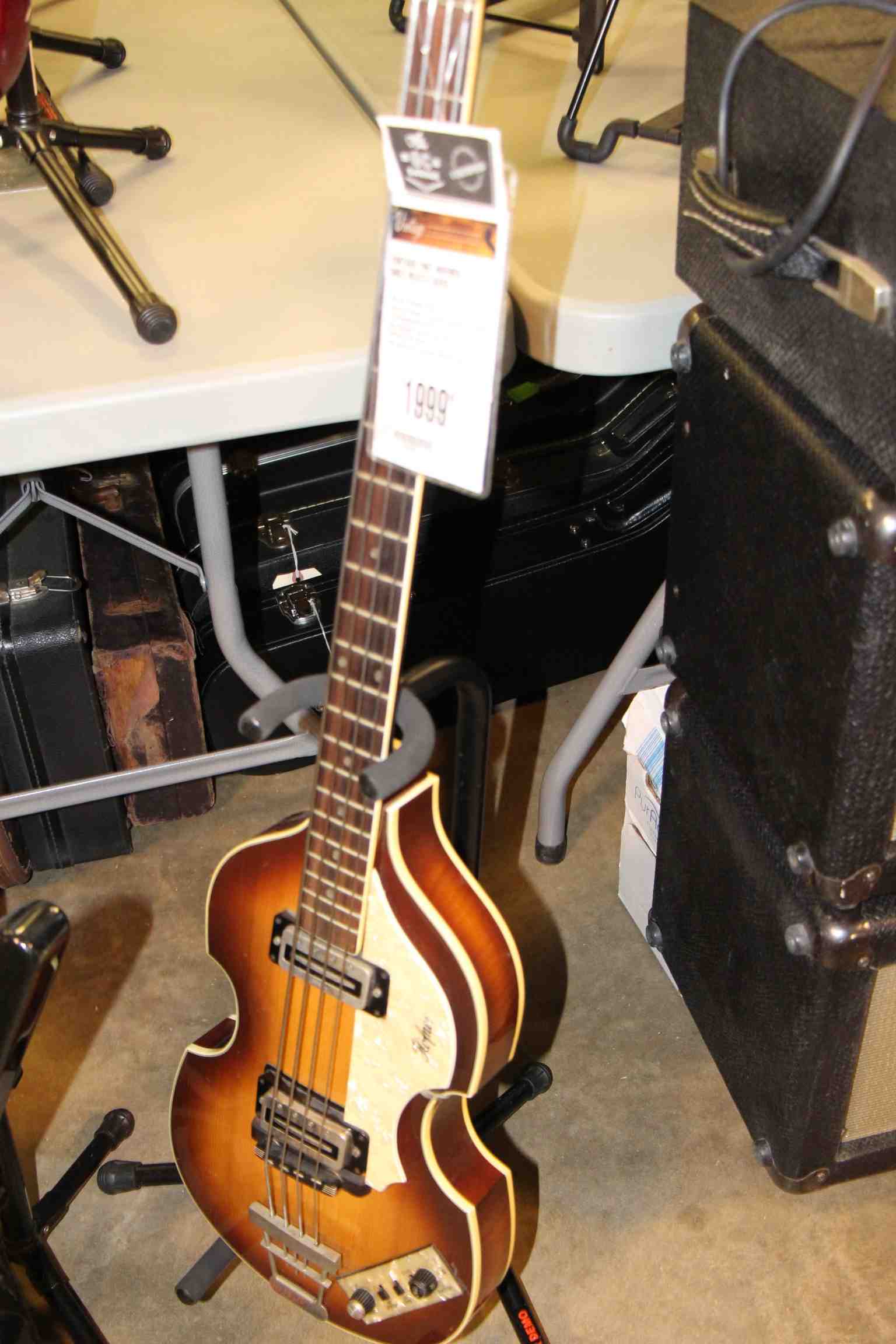 Hofner Beatle Bass.jpg