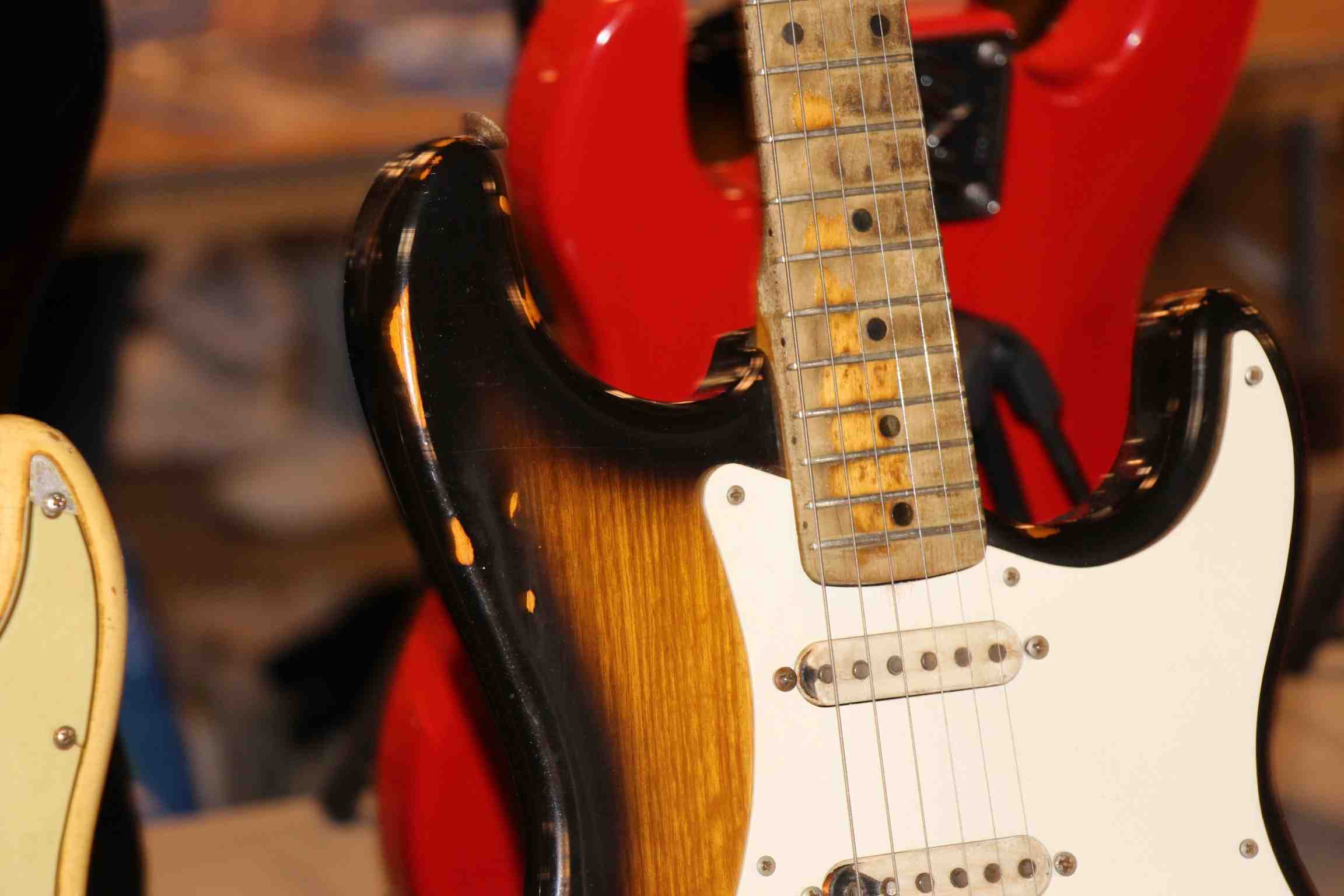 Vintage Fender Stratocaster-close up.jpg