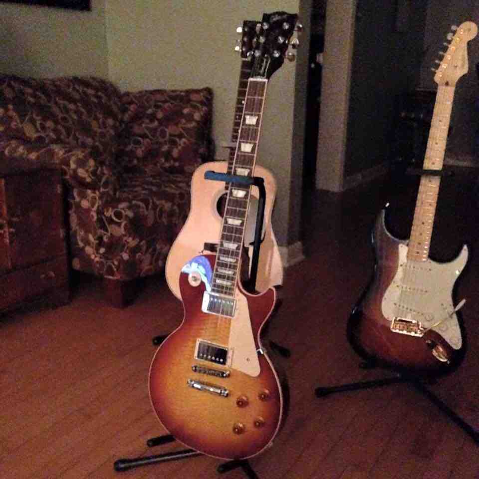 2013 Gibson Les Paul Standard courtesy of Dean Bergeron.jpg