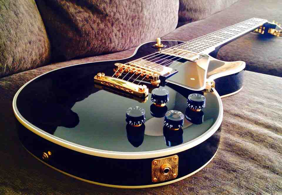 Gibson Les Paul Custom courtesy of Dean Bergeron.jpg