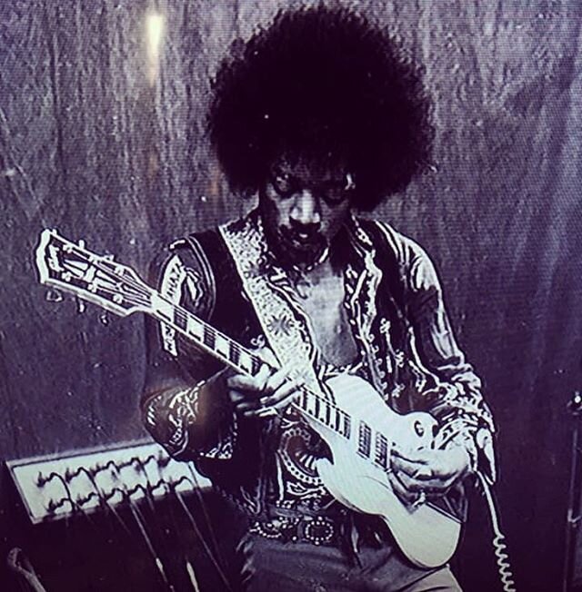 SG Jimi

#gibsonsg #sgcustom #gibsonsgcustom #gibson #gibsonguitars #jimihendrix #jimihendrixguitar #guitarist #guitarplayer #guitarlife #guitar #electricguitar #rockstar #musician #vintageguitar #hendrix #jimi