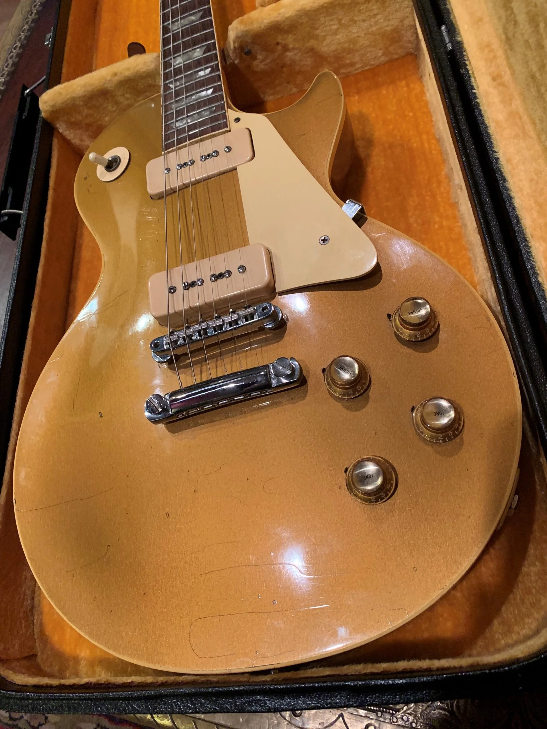 WHO INVENTED THE ELECTRIC GUITAR — Guitar Stories USA