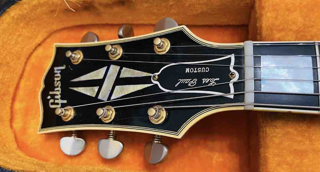 Les Paul Custom headstock.jpg