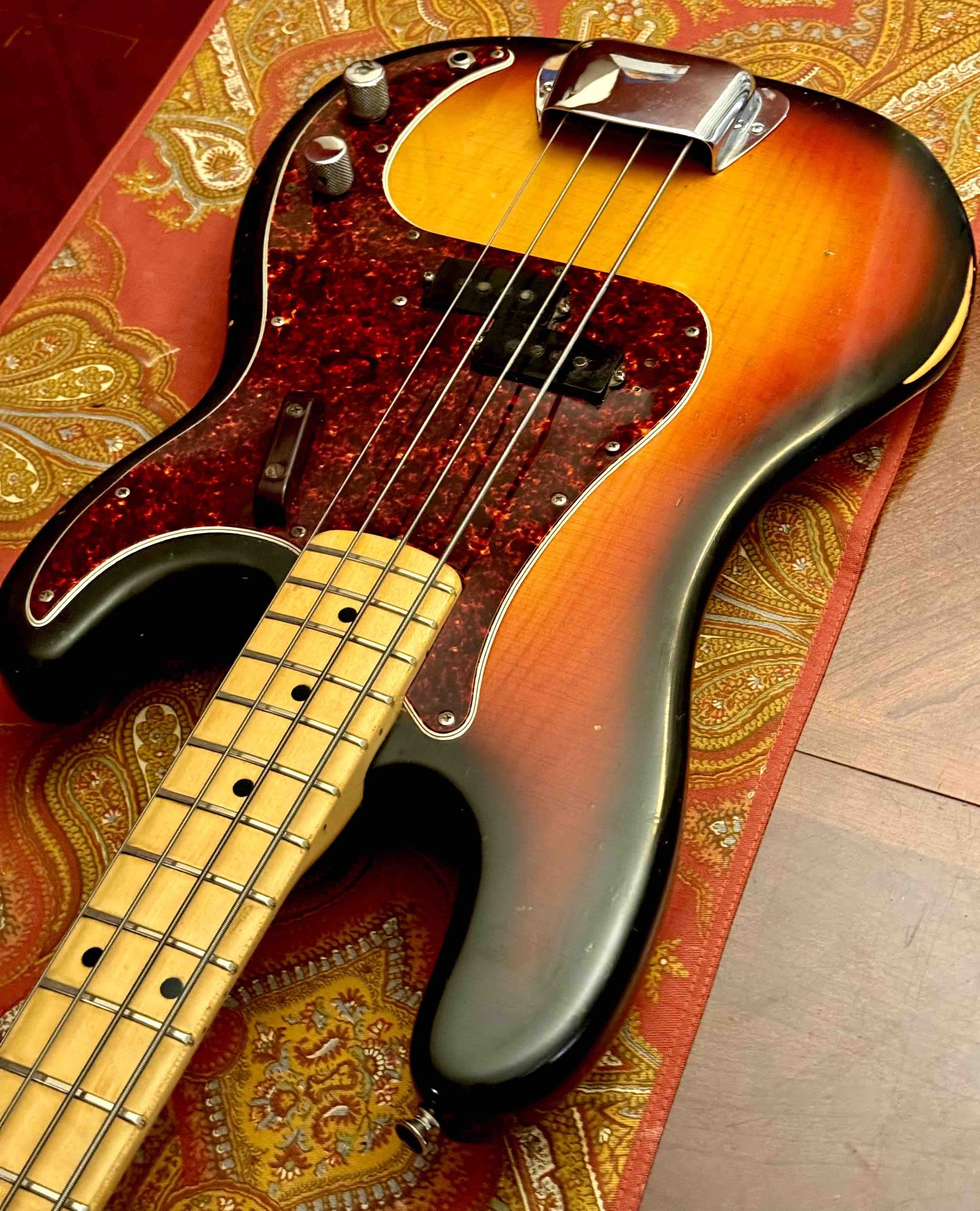 73 fender bass.jpg