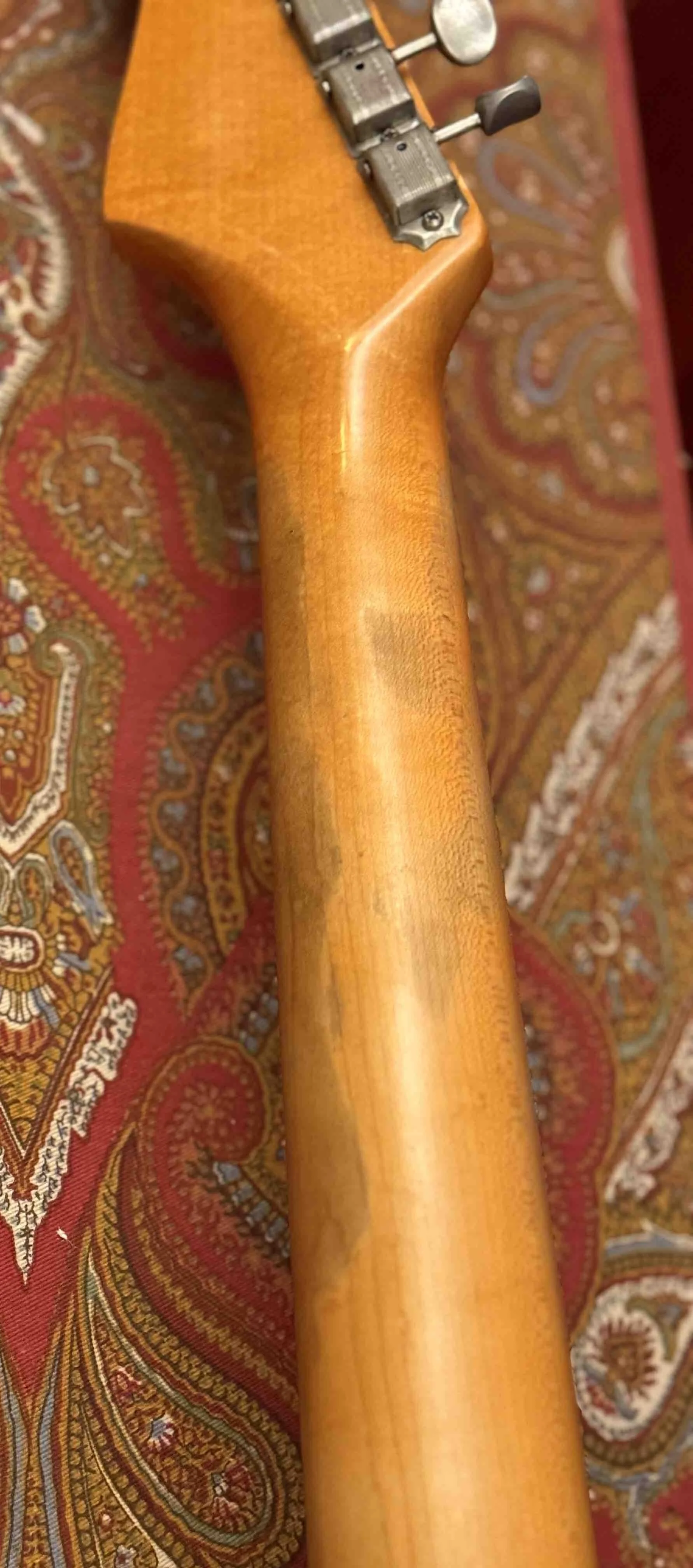 65 Strat back of neck.jpg