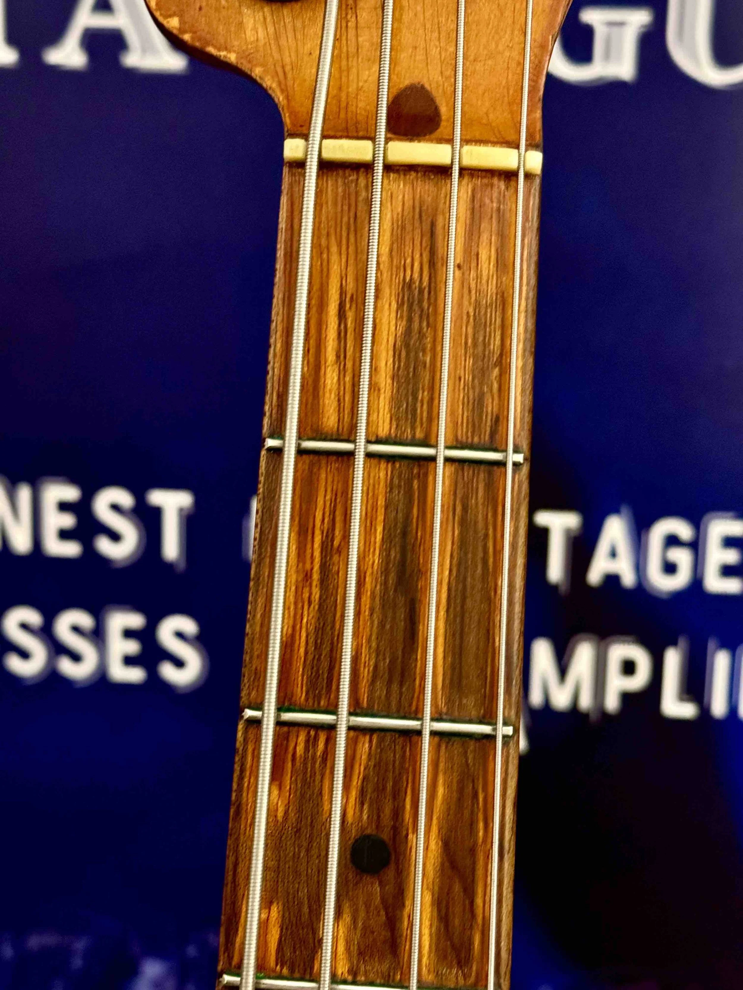 1959 fender bass fretboard.jpg