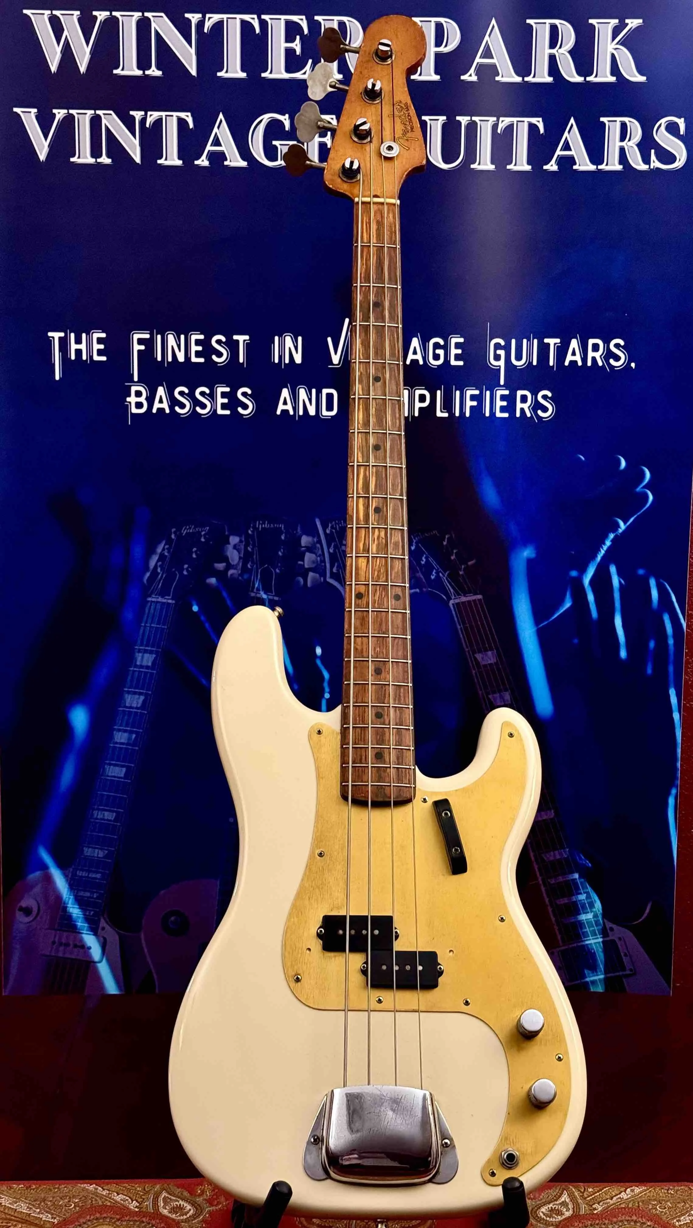 fender bass.jpg