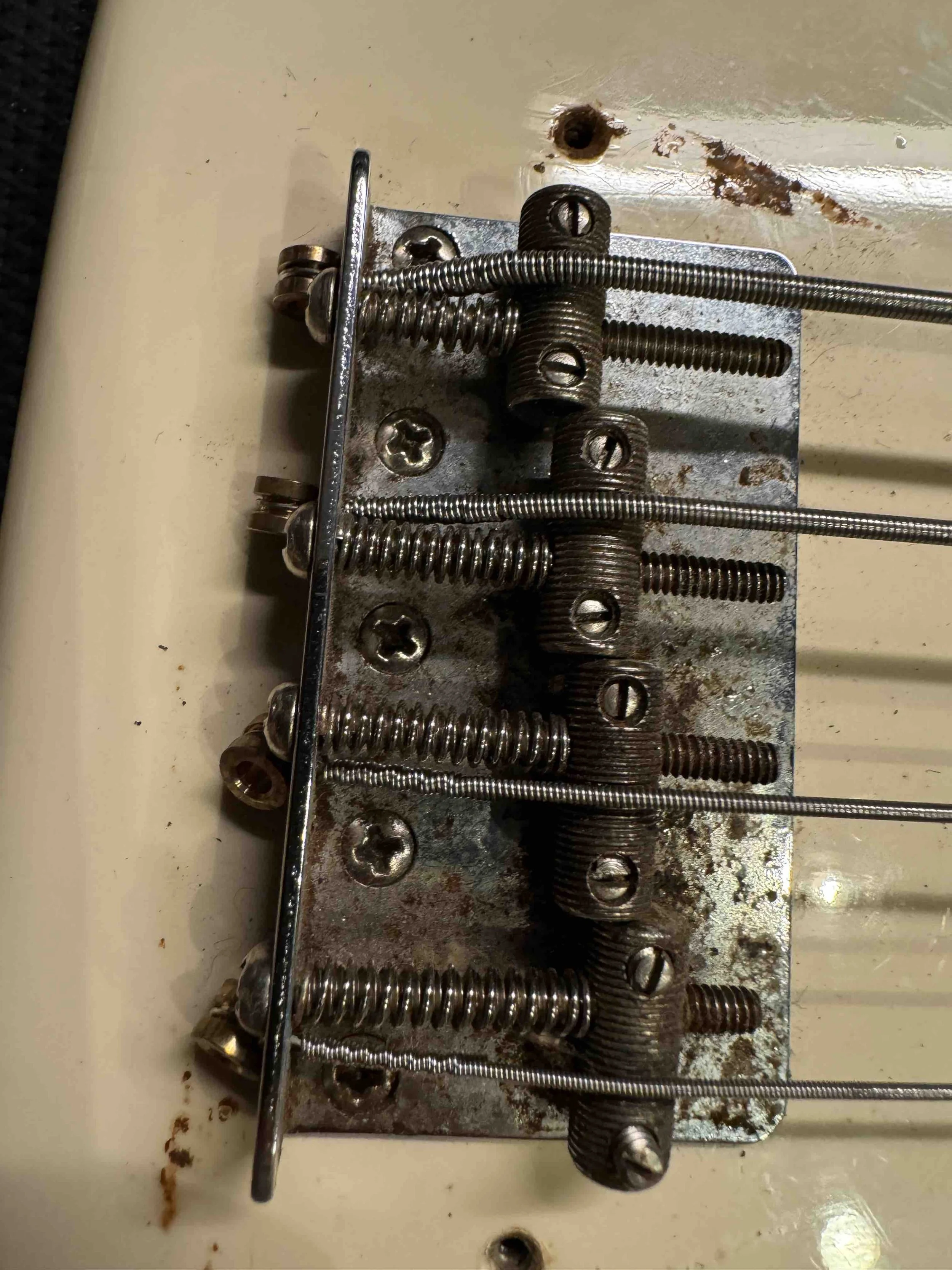 vintage p bass bridge.jpg