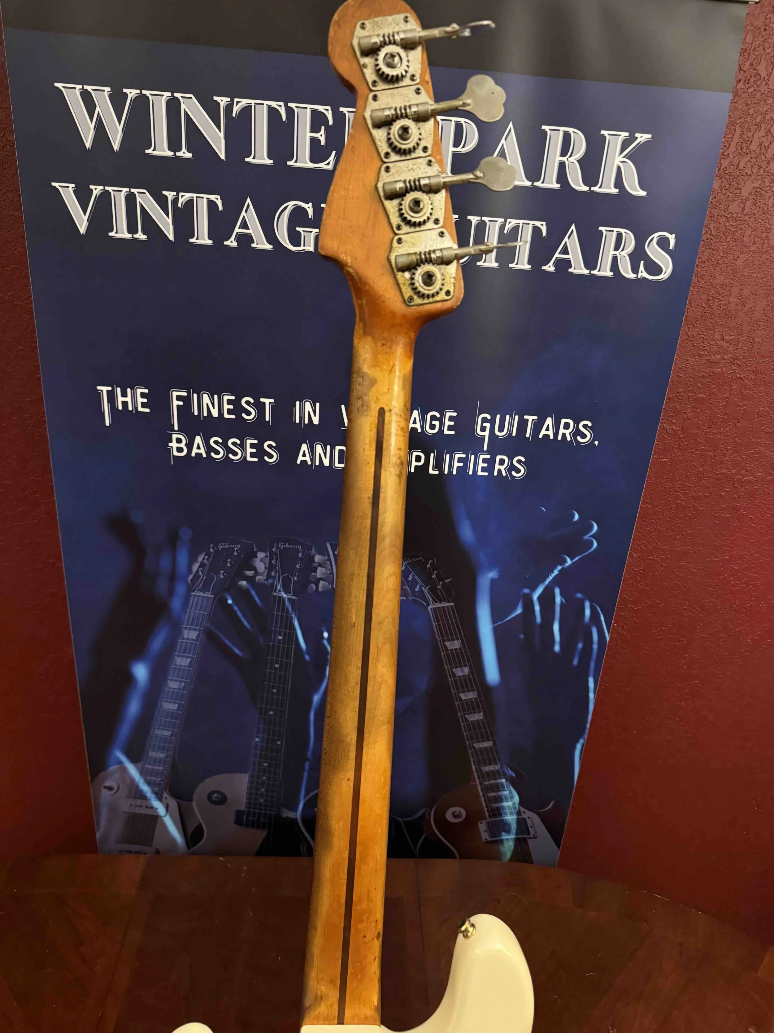 p bass neck.jpg