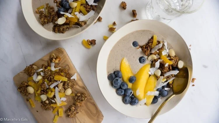 Granola Nutty Crunch with Bananas