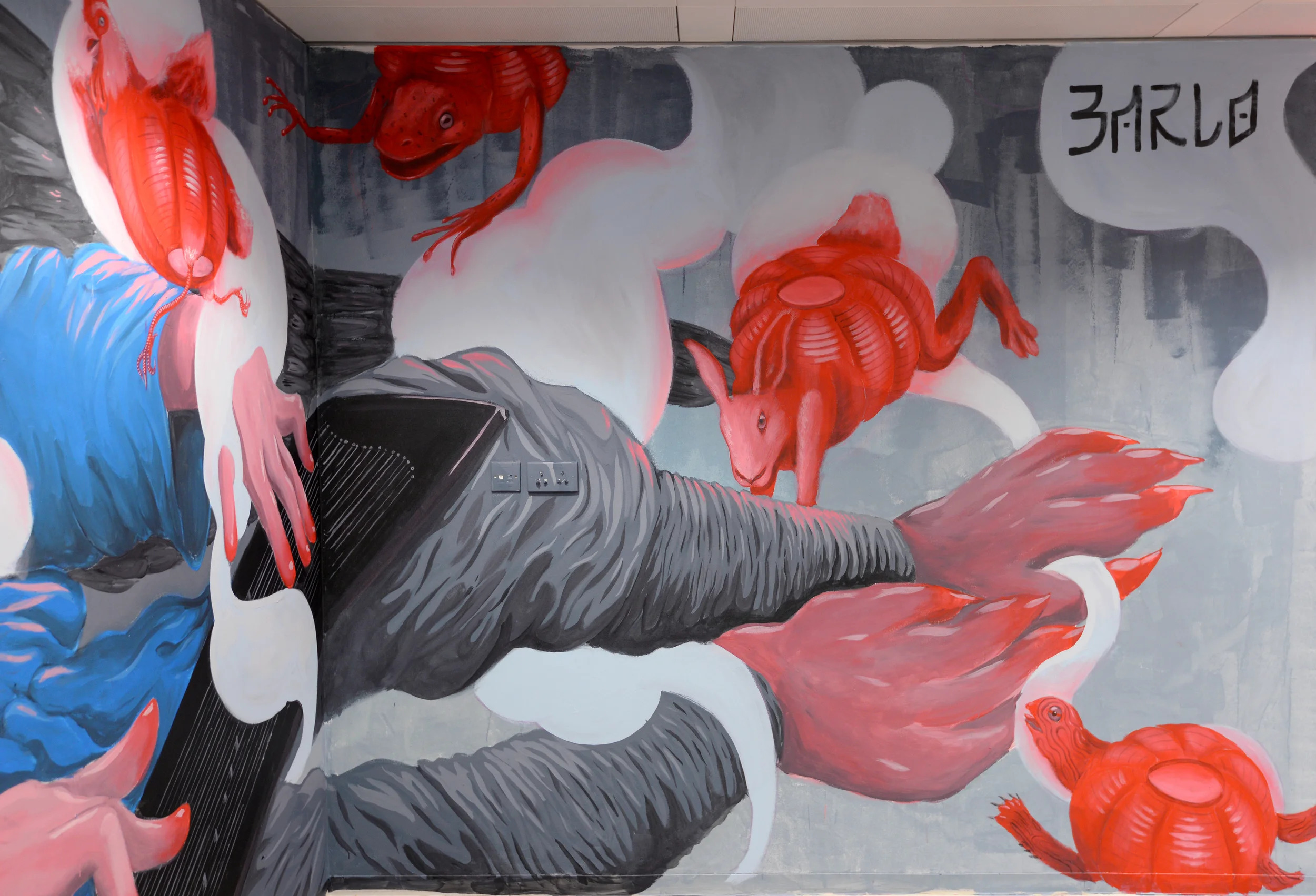 wall2.jpg