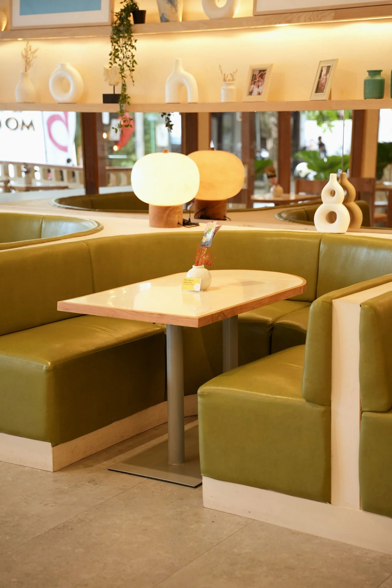 brandworks-interior-nude-umalas-05.jpg