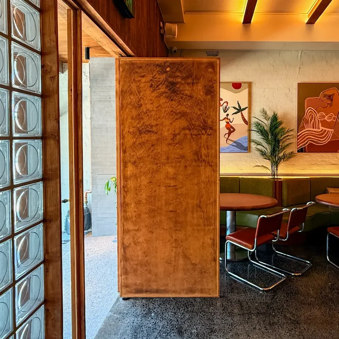 brandworks-interior-tyga-03-sq.webp