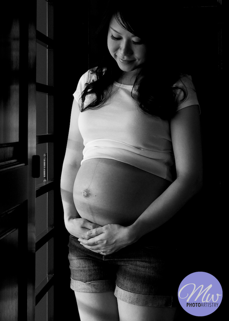 Kuala Lumpur Kuching Malaysia Maternity Pregnancy Photographer Black White Photo