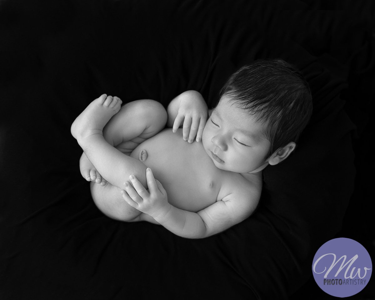Kuala Lumpur Kuching Malaysia Newborn Baby Photographer Black White Photo
