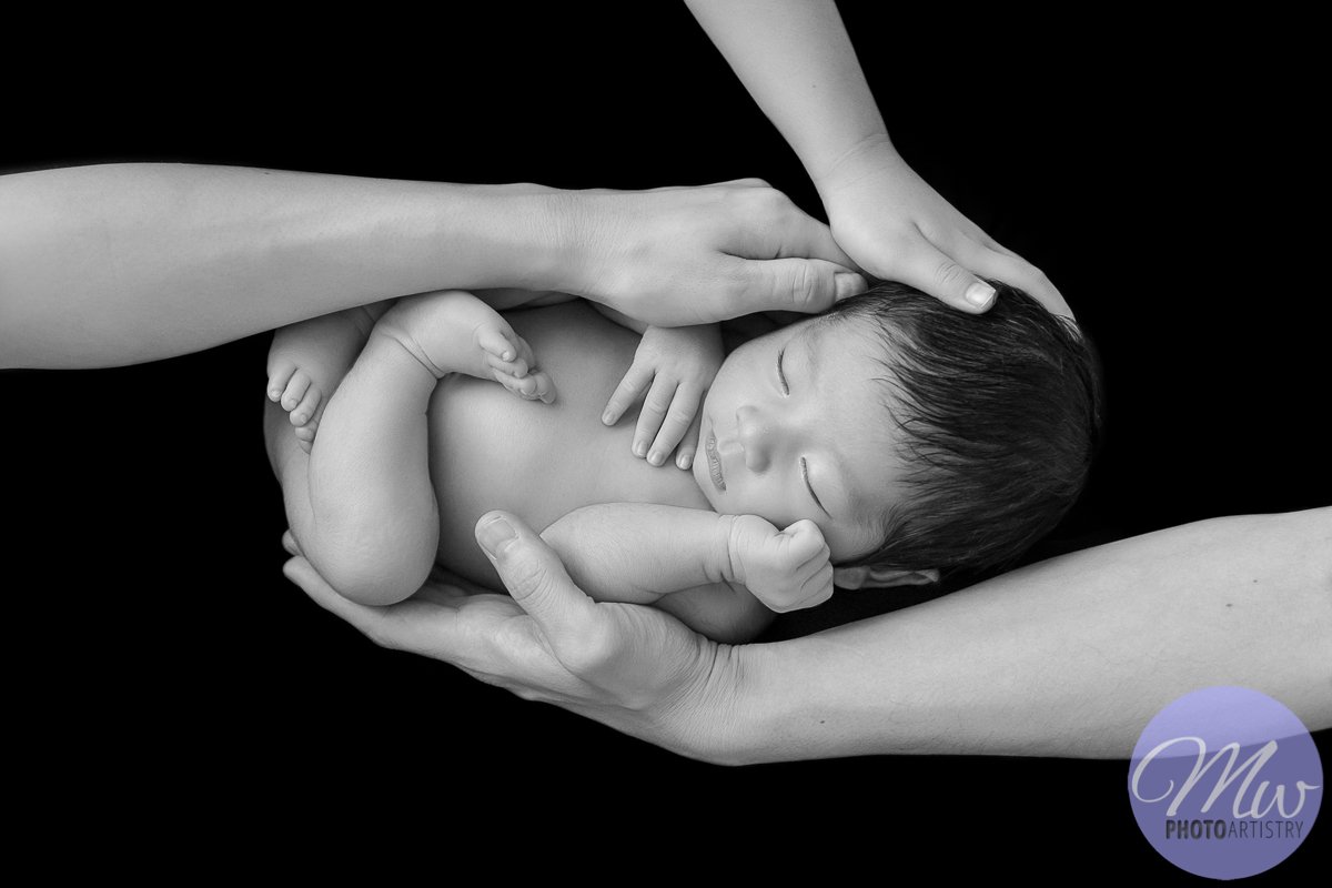 Kuala Lumpur Kuching Malaysia Newborn Baby Photographer Black WhitePhoto