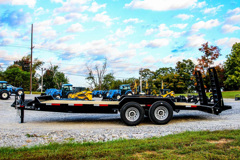 18+2 MAGNUM EQUIPMENT TRAILER-10 PLY TIRES/CHAIN BOX