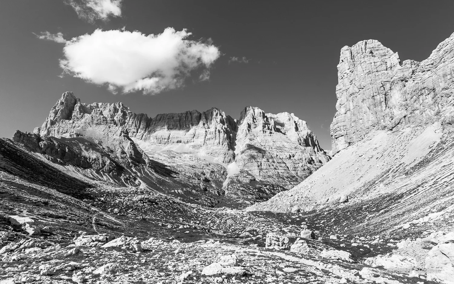 Il Sorapiss da Forcella Grande _ a destra Torre dei Sabbioni _ photo @giuseppeghedina.com
