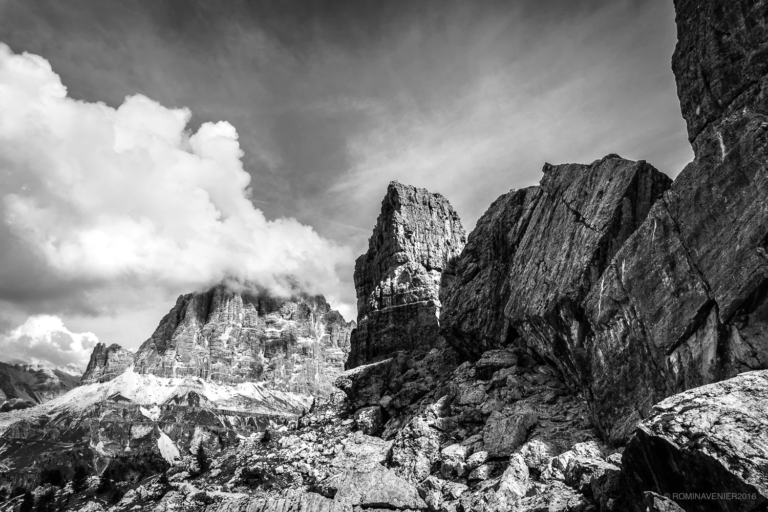 La Tofana di Rozes investita dalle nuvole