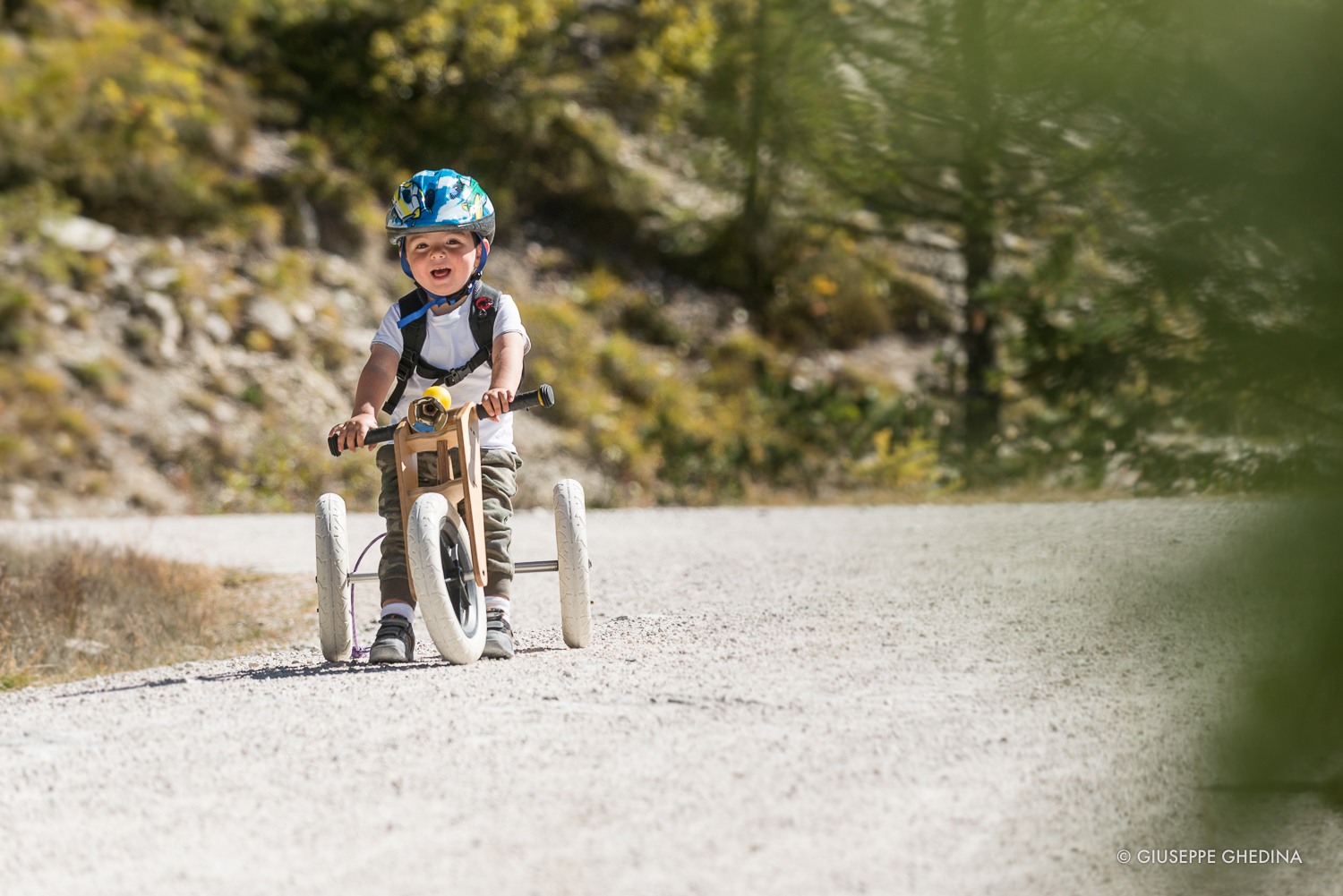 La felicità non si può comprare, una bicicletta sì ! wishbonebike.com Photo © GIUSEPPE GHEDINA