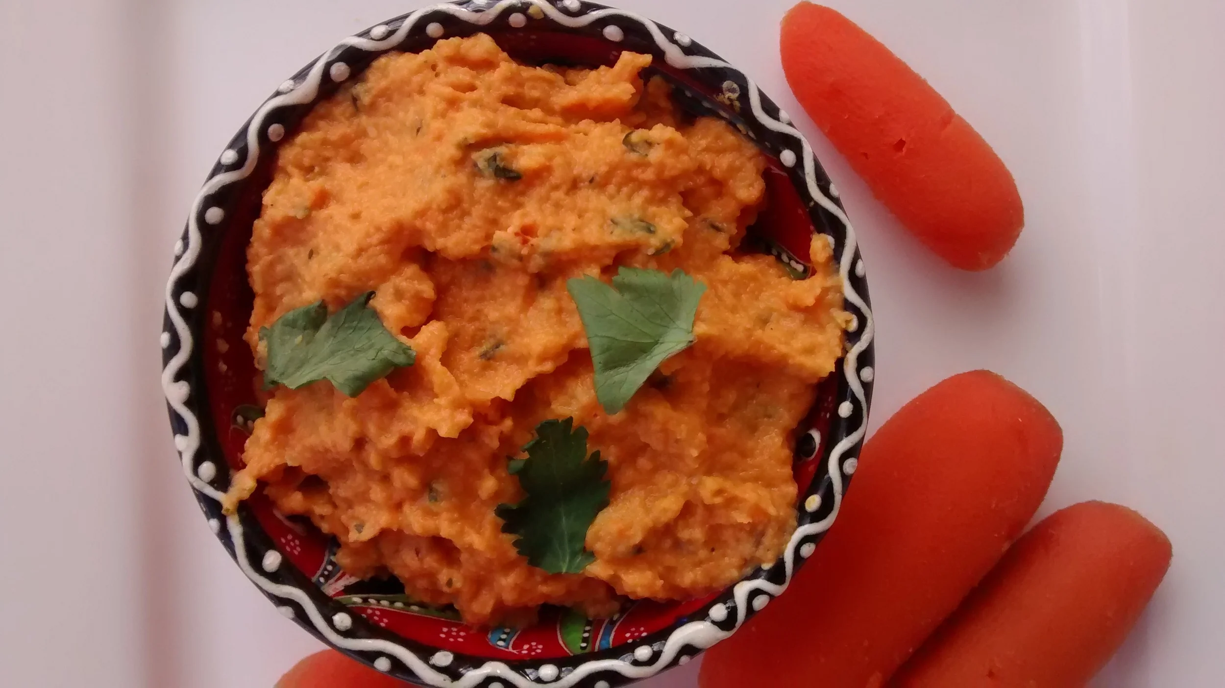 Wortelspread of wortelhummus