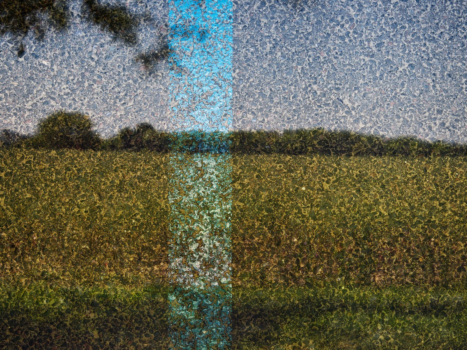 2023+-+Tent-Camera+Image,+Field+on+Parking+Lot,+Auvers,+France+web.jpg