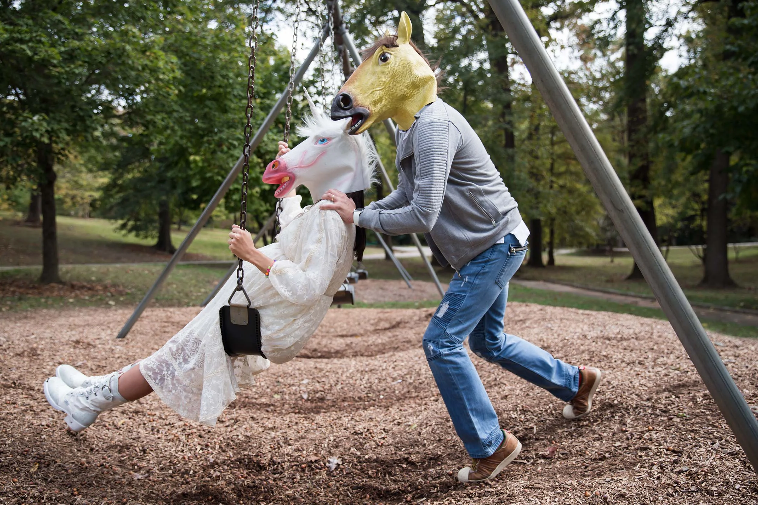 Maternity shoots can have a sense of humor.