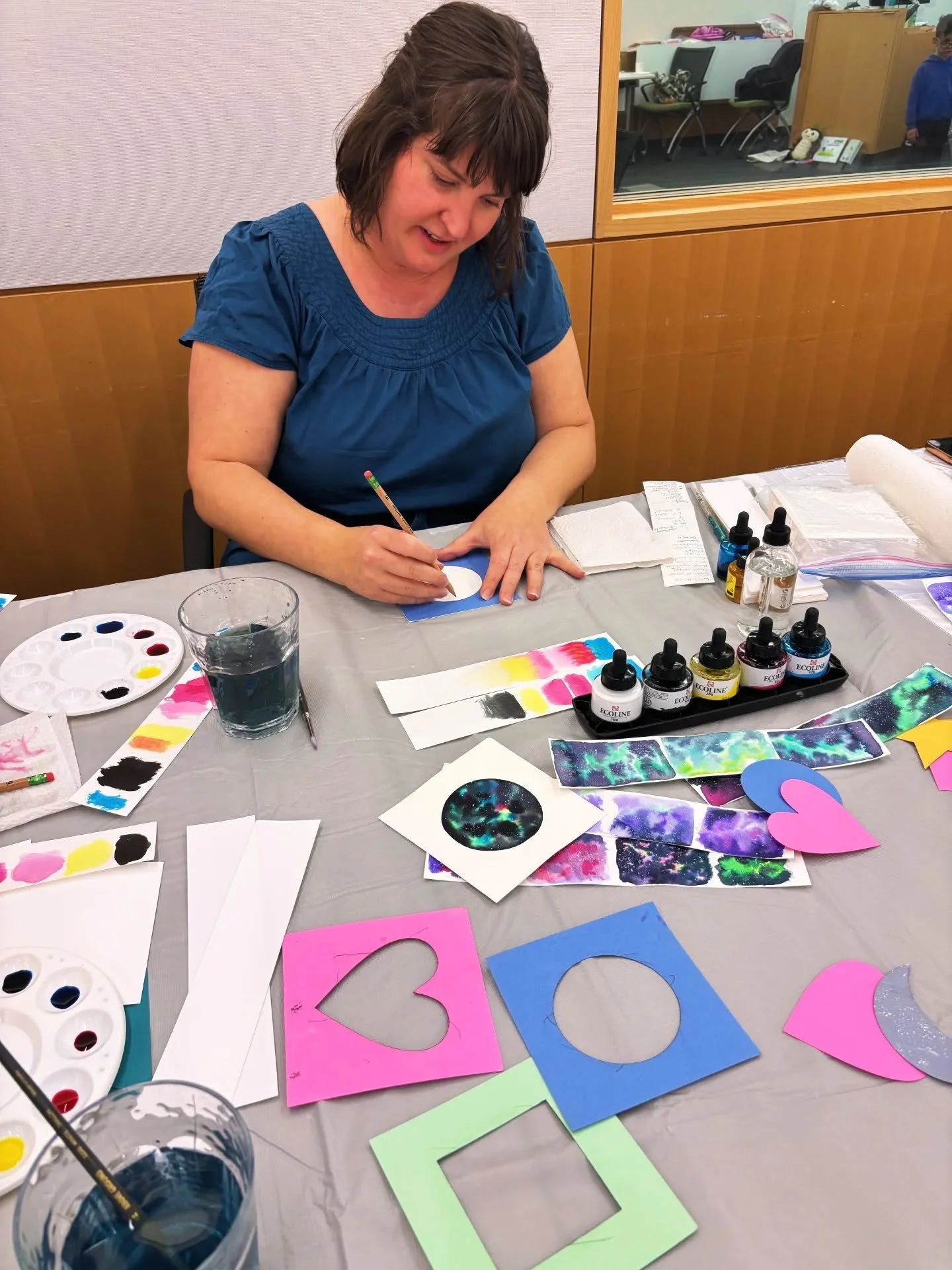 This past Sunday, I had the pleasure of teaching my galaxy workshop @sickkidstoronto! Thanks to a former workshop participant (thanks, @childlifemorgan!), I was invited to join a group of kids and family members who have been affected by retinoblasto