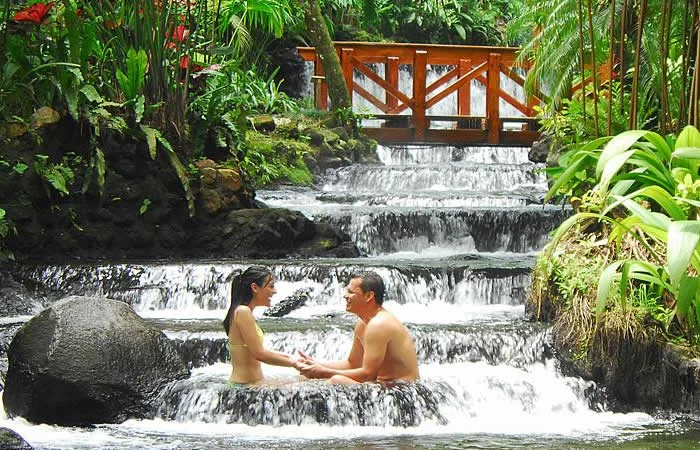 Costa-Rica-Honeymoon-And-Couples-Amazing-Vacations.jpg