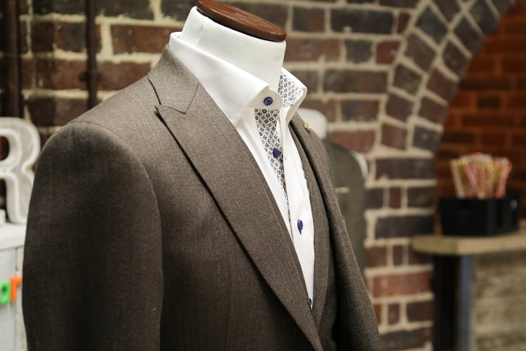 Best Tips for Choosing Your Grooms Suits