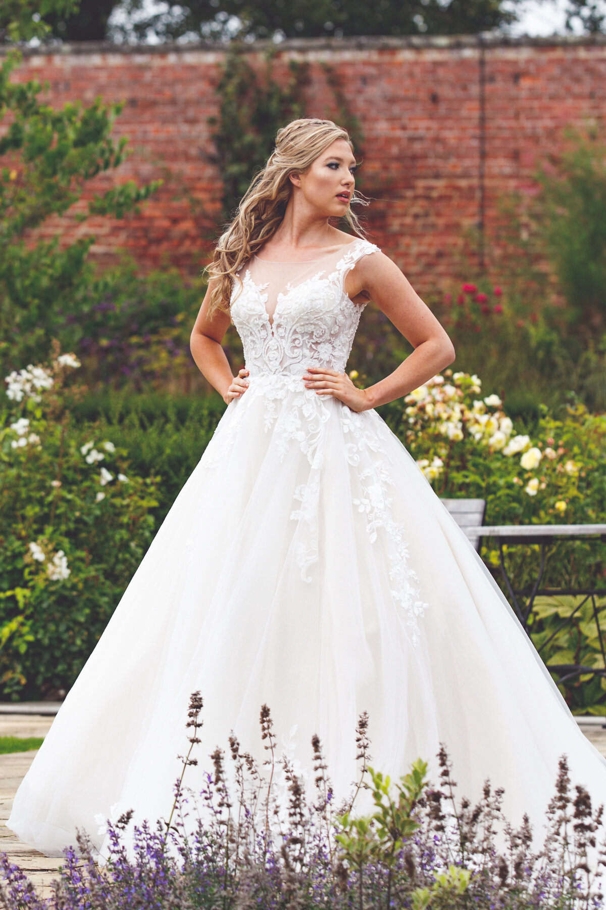 How to Choose The Best Wedding Dress Shape For Your Body — The
