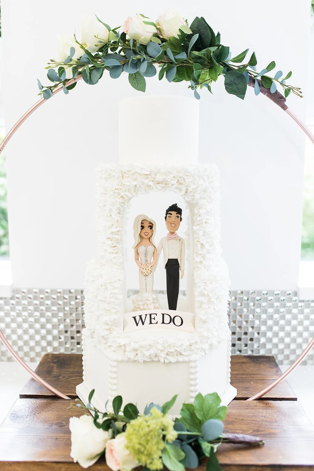 we do wedding cake figures kent