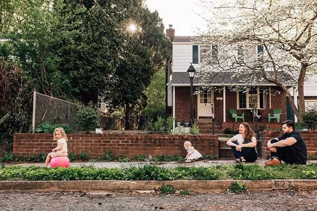 Every family sidewalk session just makes me love you more, Collingswood. ❤️ Bookings for these sessions are re-opened for a limited time and I&rsquo;d love to meet you.  Fill out the questionnaire at the link in my bio to grab your spot!