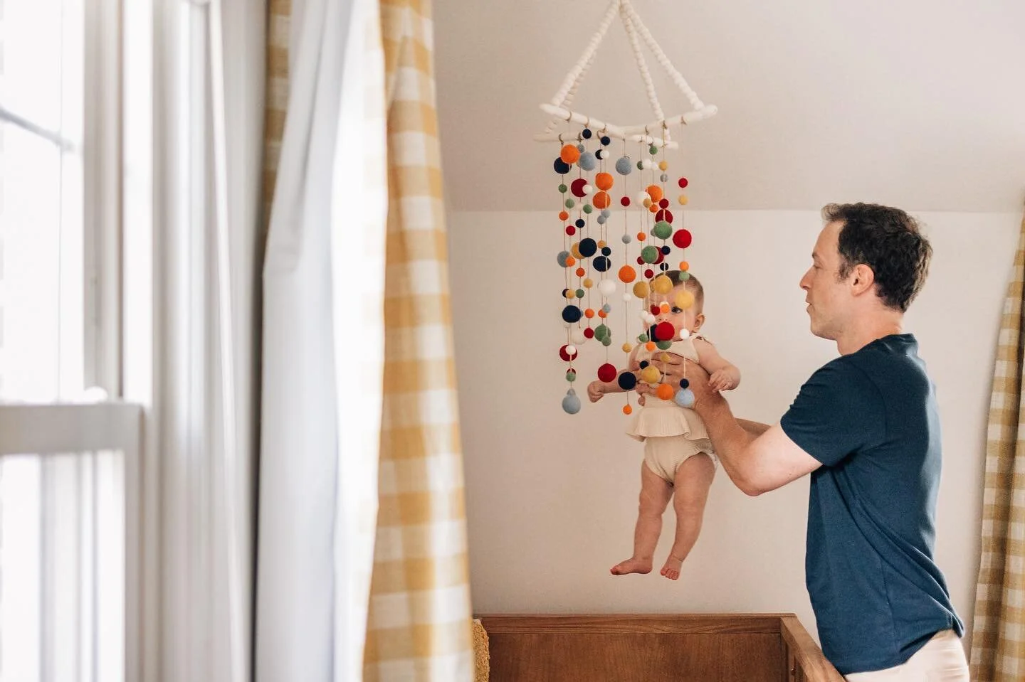 Eye spy. 👁
-
In between weddings, engagement sessions, and squeezing in trips to the shore - I&rsquo;ve also had some super adorable in home family sessions. Photographing you in your home is my favorite because it&rsquo;s equal parts comfortable an