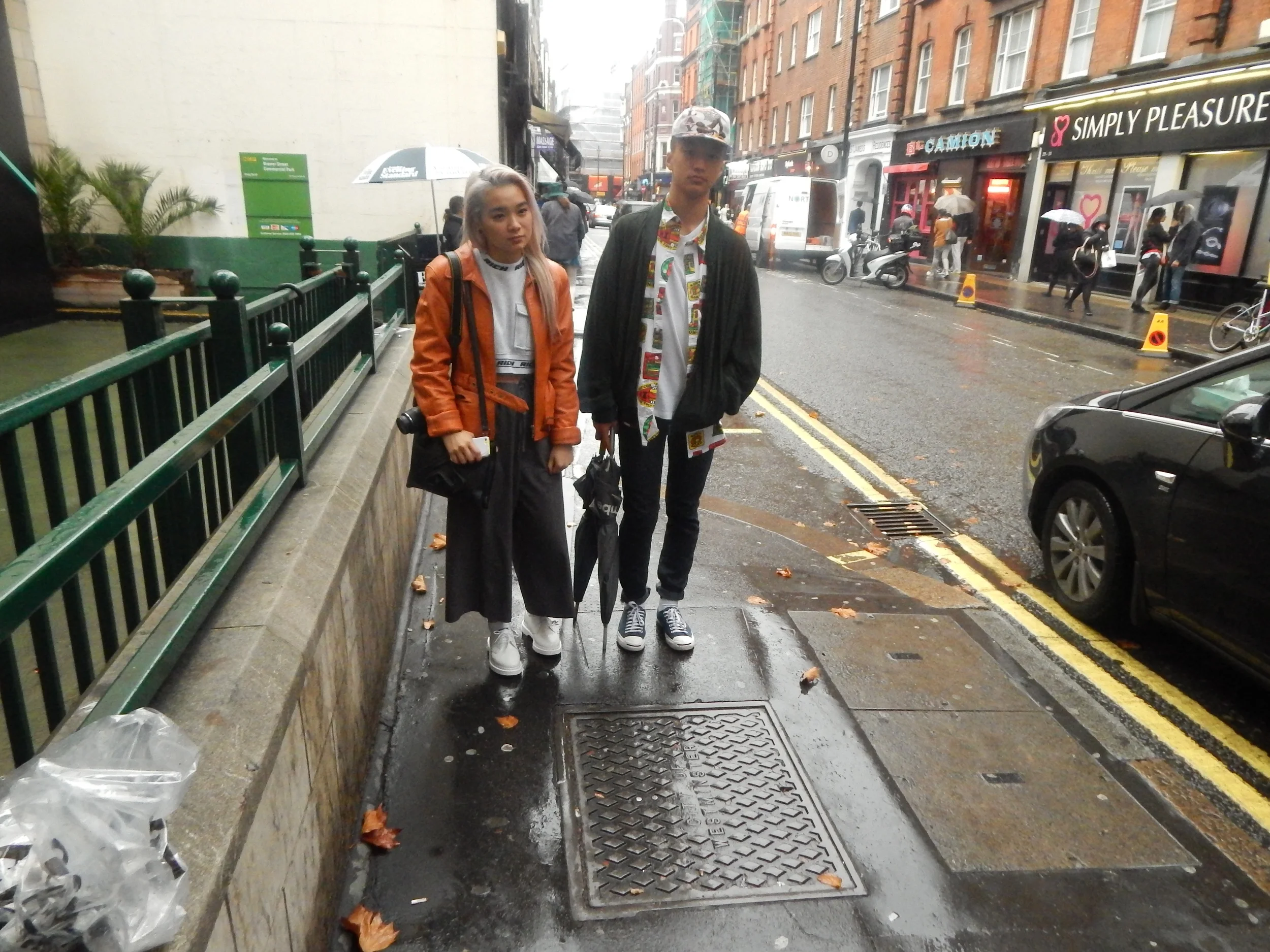 LONDON FASHION WEEK STREET STYLE 