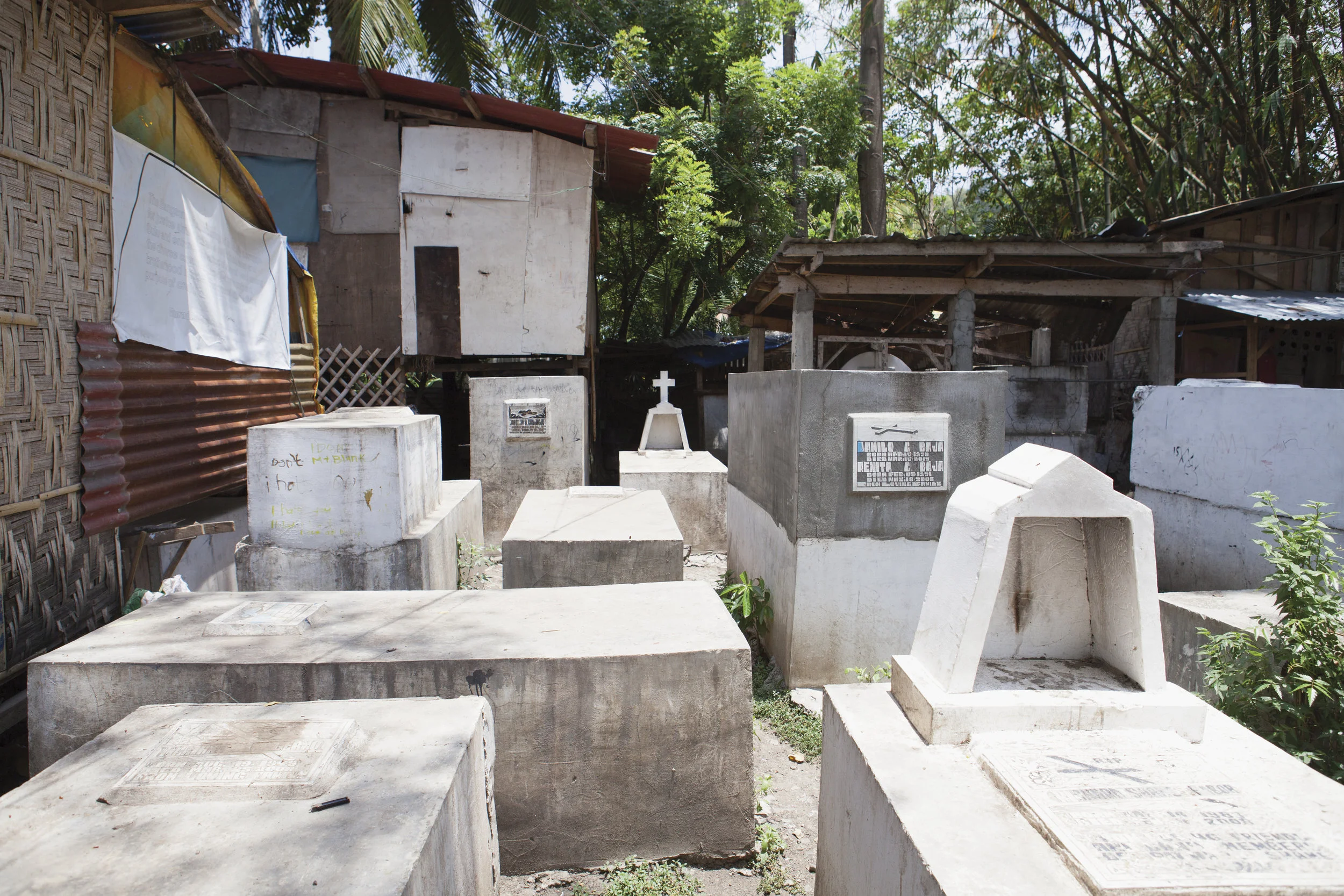 Homes, Maa Cemetery