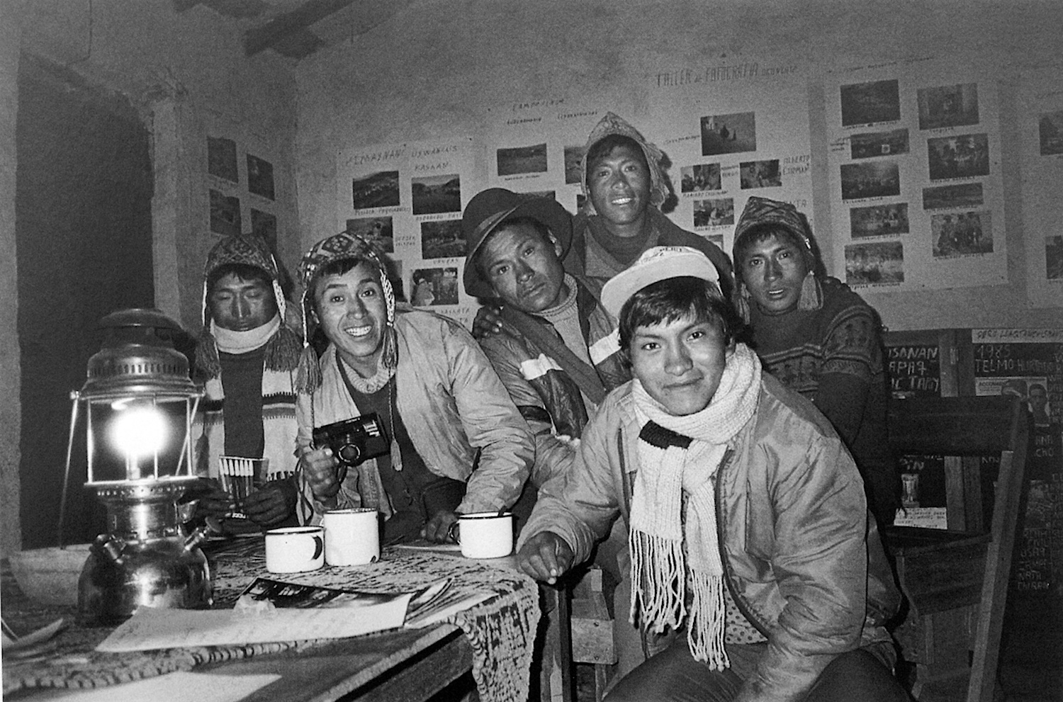 Serapio Verduzco / Una reunion del taller en Ocongate / Ocongate, Cusco, 1987. © TAFOS