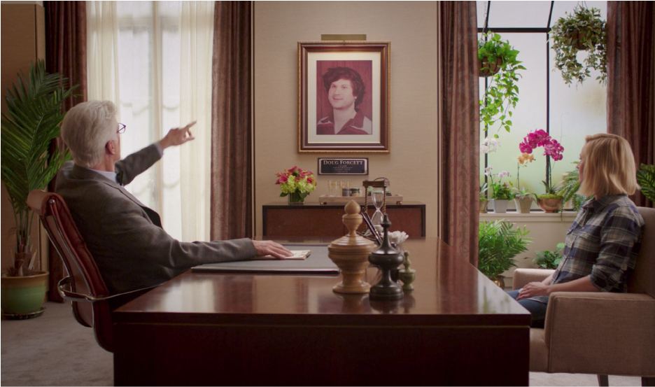 Michael explains to Dan Forcett to Eleanor. He is the only individual to correctly guess what happens in the afterlife. © NBC / Netflix