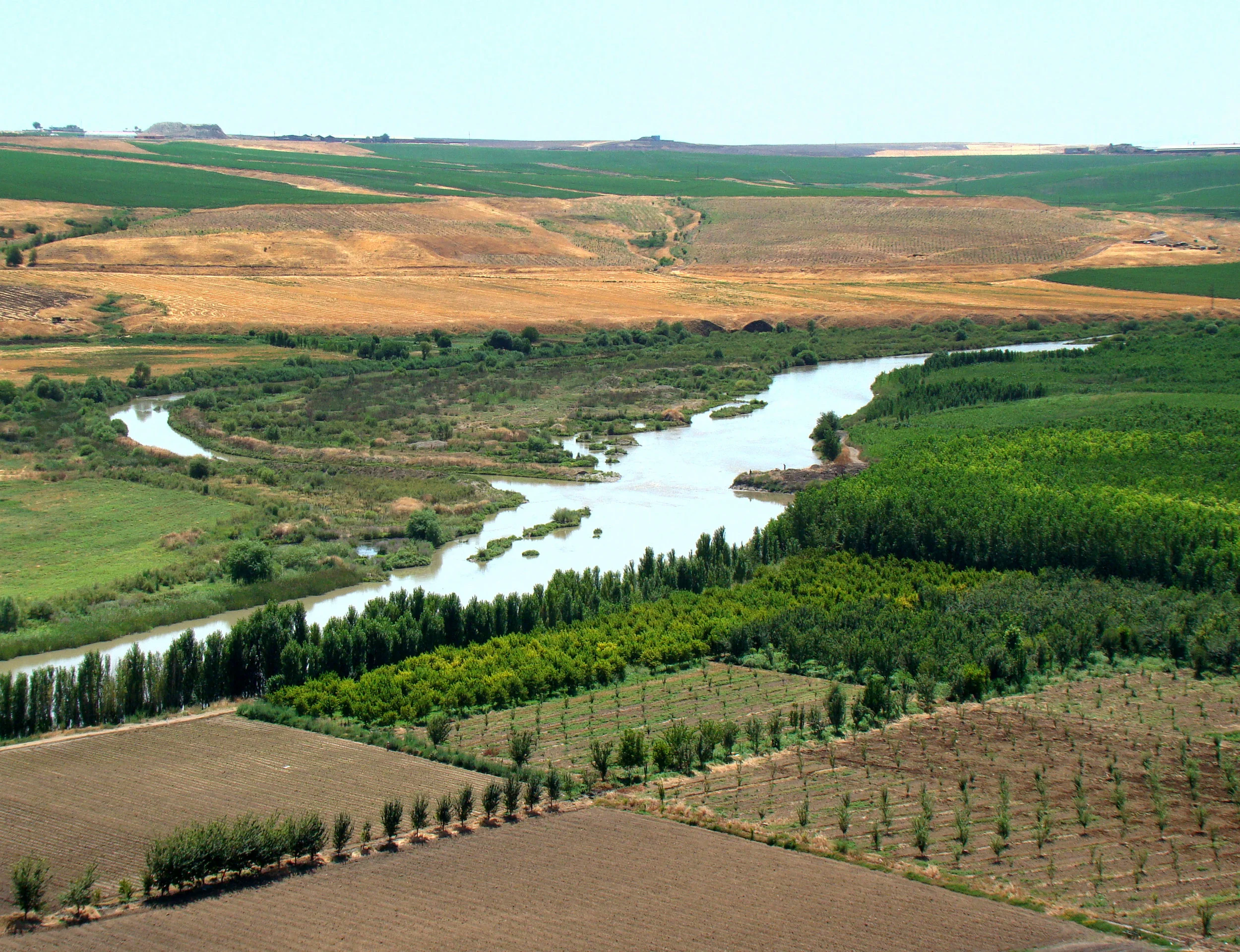 Tigris River at Diyarbakir Turkey (By Bjørn Christian Tørrissen - CC BY-SA 3.0)