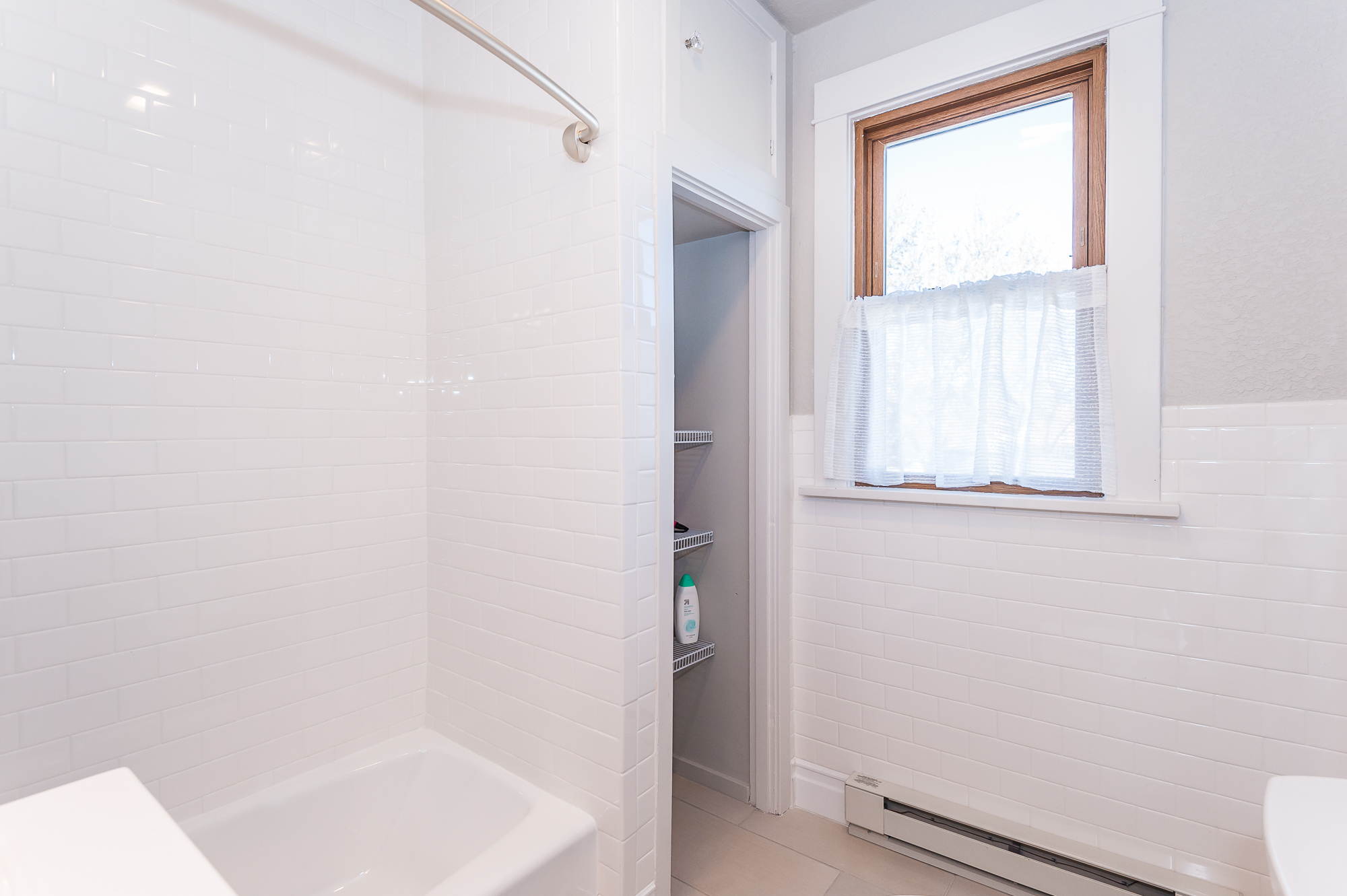 Second floor: Full bathroom with shower/tub combo